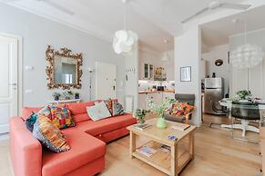 Miss Penny in Lucca With 2 Bedrooms and 1 Bathrooms