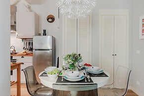 Miss Penny in Lucca With 2 Bedrooms and 1 Bathrooms