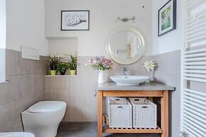 Miss Penny in Lucca With 2 Bedrooms and 1 Bathrooms