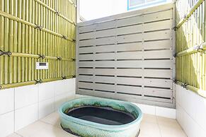 Nanki shirahama Venus