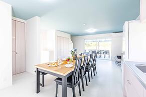 Nanki shirahama Venus