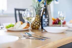 Nanki shirahama Venus