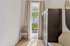 Stylish Apartments near AKH