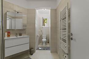 Stylish Apartments near AKH