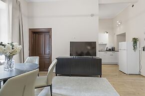 Stylish Apartments near AKH