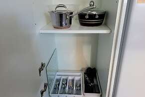 Bright & Homely Apartment