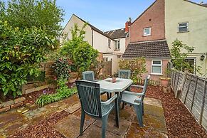 4 Bed Homely Retreat - Wolverhampton