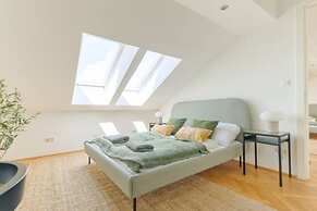 Designer Apartments - Near Reumannplatz