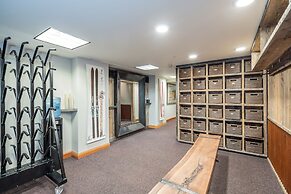 River Club 104 2 Bedroom Condo by Alpine Lodging Telluride