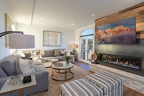 Bear Creek Lodge 412 4 Bedroom Condo by Alpine Lodging Telluride