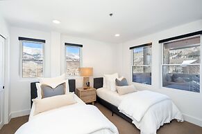 Bear Creek Lodge 412 4 Bedroom Condo by Alpine Lodging Telluride