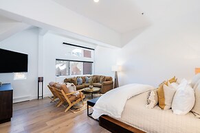 Bear Creek Lodge 412 4 Bedroom Condo by Alpine Lodging Telluride