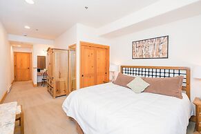 Bear Creek Lodge 203 3 Bedroom Condo by Alpine Lodging Telluride