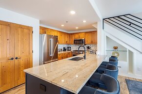 Bear Creek Lodge 411 4 Bedroom Condo by Alpine Lodging Telluride