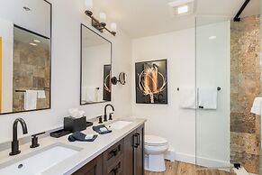 Bear Creek Lodge 411 4 Bedroom Condo by Alpine Lodging Telluride