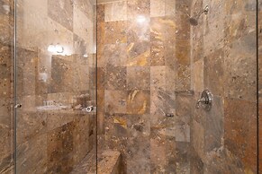 Bear Creek Lodge 111 2 Bedroom Condo by Alpine Lodging Telluride