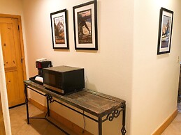 Bear Creek Lodge 111 2 Bedroom Condo by Alpine Lodging Telluride