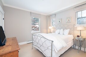 River Club 203 3 Bedroom Condo by Alpine Lodging Telluride