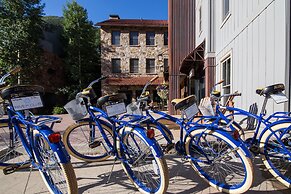 River Club 203 3 Bedroom Condo by Alpine Lodging Telluride