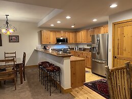 Bear Creek Lodge 108 2 Bedroom Condo by Alpine Lodging Telluride