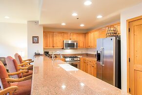 Bear Creek Lodge 208 2 Bedroom Condo by Alpine Lodging Telluride