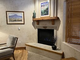 Bear Creek Lodge 107 2 Bedroom Condo by Alpine Lodging Telluride