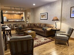 Bear Creek Lodge 107 2 Bedroom Condo by Alpine Lodging Telluride