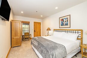 Bear Creek Lodge 110 2 Bedroom Condo by Alpine Lodging Telluride