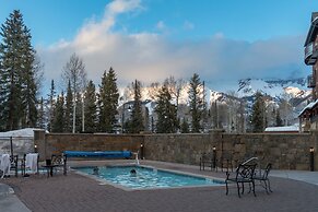 Bear Creek Lodge 406 4 Bedroom Condo by Alpine Lodging Telluride