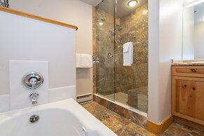 Bear Creek Lodge 205ab 2 Bedroom Condo by Alpine Lodging Telluride