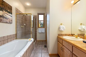 1952 Northstar 3 Bedroom Townhouse by RedAwning