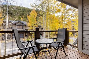 1952 Northstar 3 Bedroom Townhouse by RedAwning