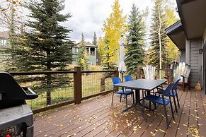 1952 Northstar 3 Bedroom Townhouse by RedAwning