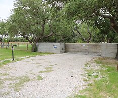 Clifton Cottage 6031rpe 1 Bedroom Cottage by RedAwning