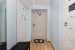 Świętojańska Studio Gdynia by Renters