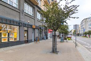 Świętojańska Studio Gdynia by Renters