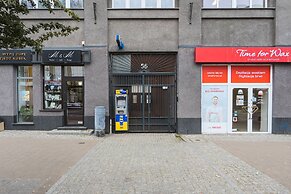 Świętojańska Studio Gdynia by Renters