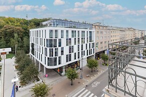 Świętojańska Studio Gdynia by Renters