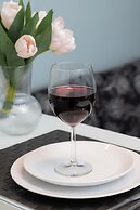 Świętojańska Studio Gdynia by Renters