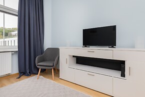 Świętojańska Studio Gdynia by Renters