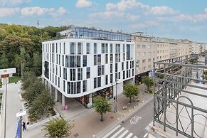 Świętojańska Studio Gdynia by Renters