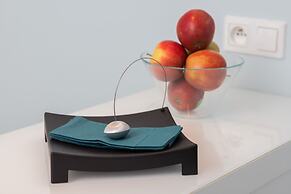 Świętojańska Studio Gdynia by Renters