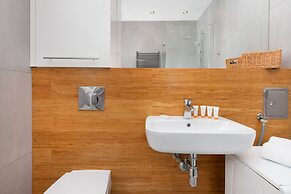 Świętojańska Studio Gdynia by Renters