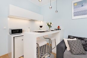 Świętojańska Studio Gdynia by Renters