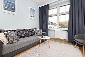 Świętojańska Studio Gdynia by Renters