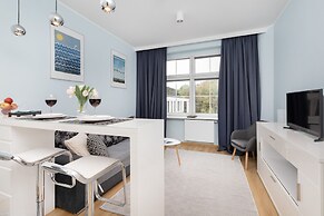 Świętojańska Studio Gdynia by Renters