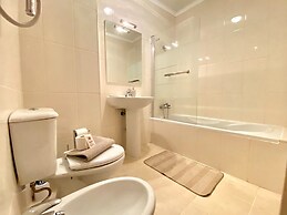 Vilamoura Charming With Pool by Homing