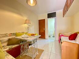 Faro Airport Flat 7 by Homing