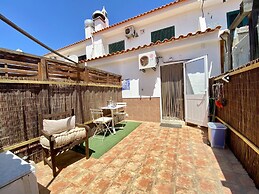 Faro Airport Flat 7 by Homing