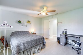 Fort Myers Vacation Home w/ Patio ~ 14 Mi to Beach